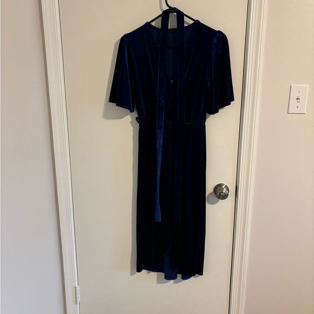 Chic Navy Velvet Midi Dress